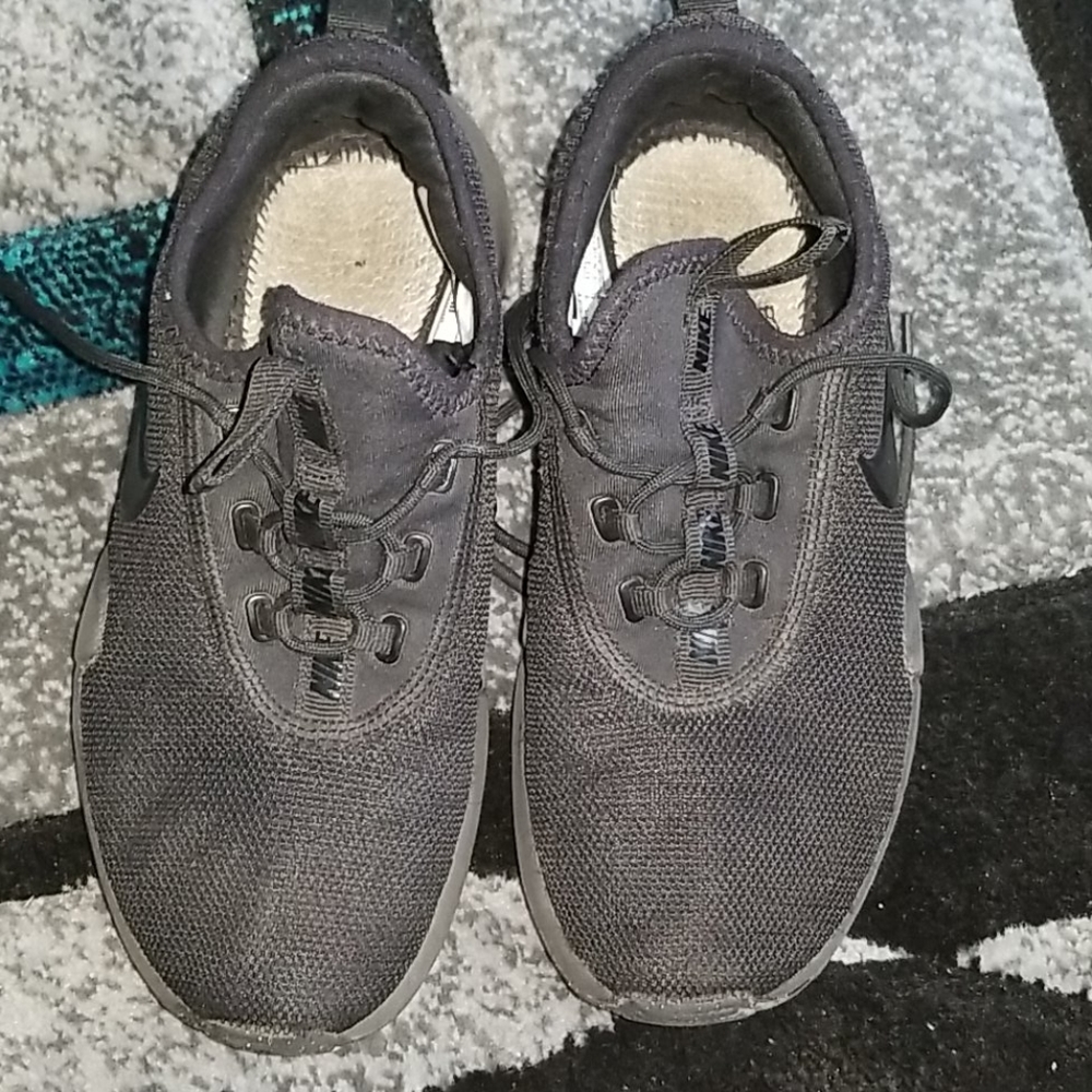 Black Nikes